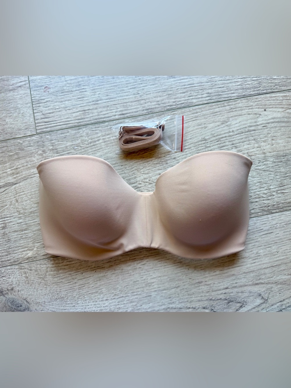 Dominique Intimate Appearal Strapless Smooth Molded Cup Bra